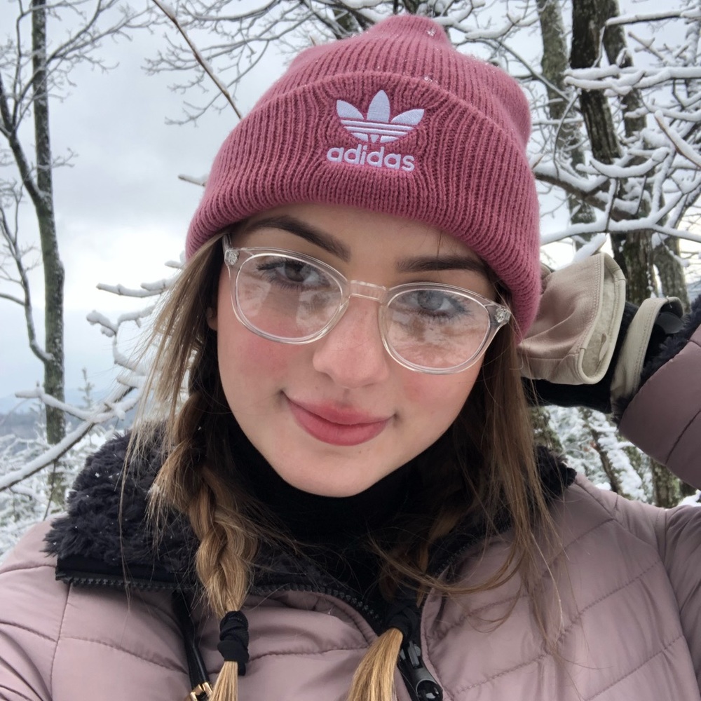 Meet your Posher, Melissa